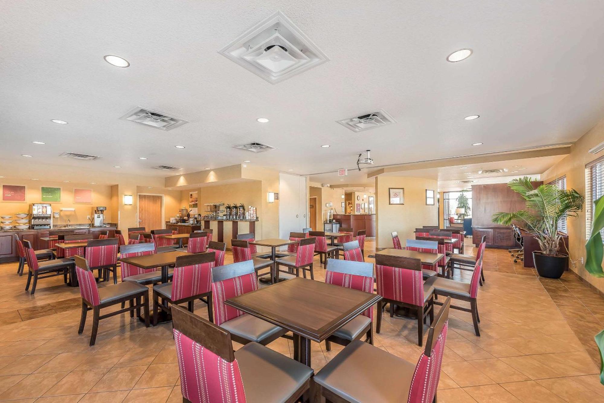 Comfort Suites Лонгмонт Экстерьер фото