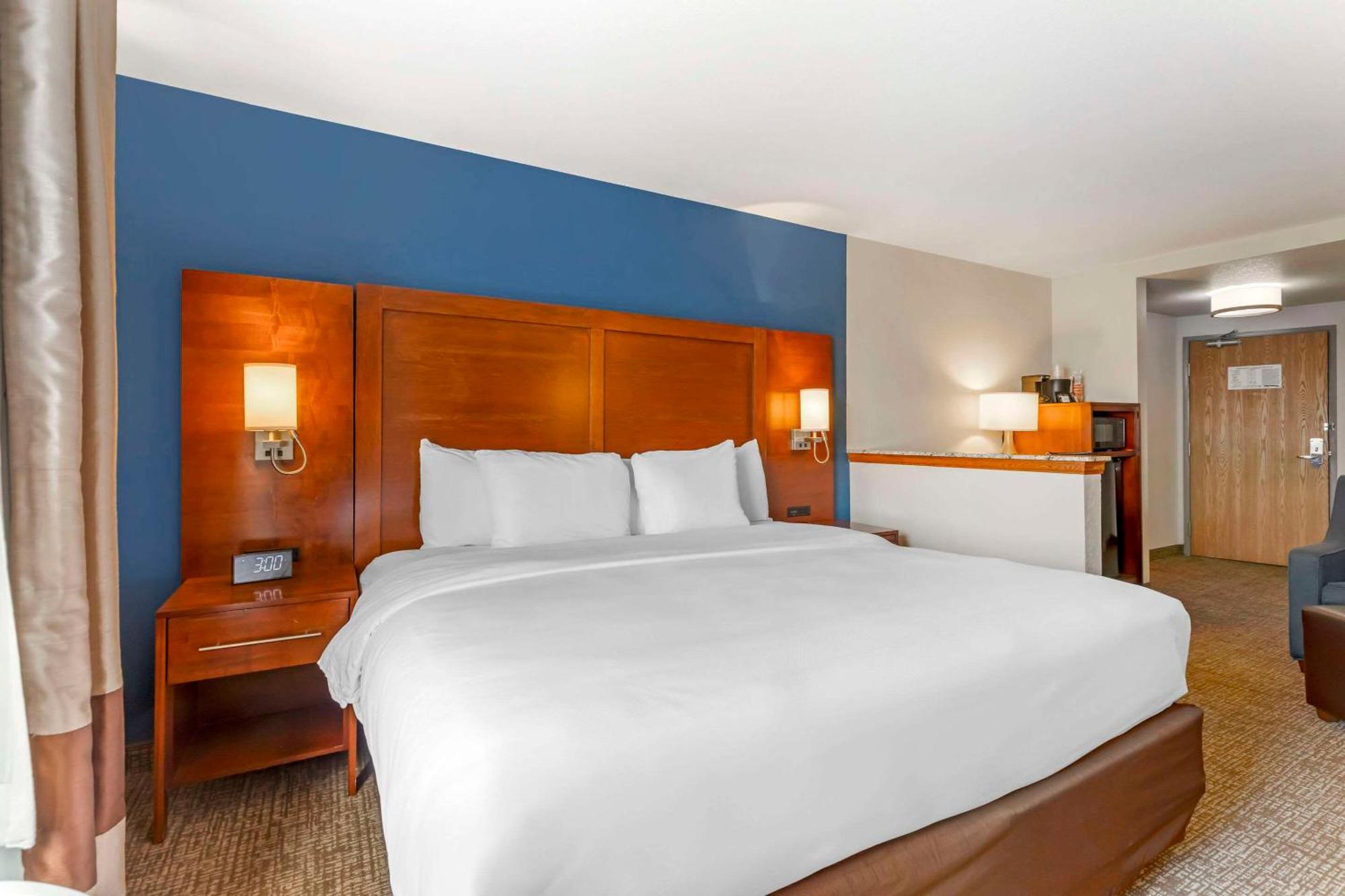 Comfort Suites Лонгмонт Экстерьер фото