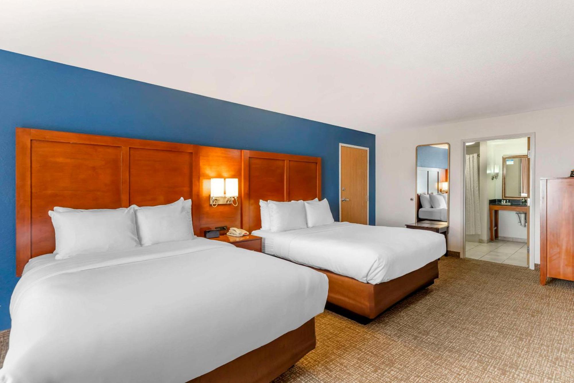 Comfort Suites Лонгмонт Экстерьер фото