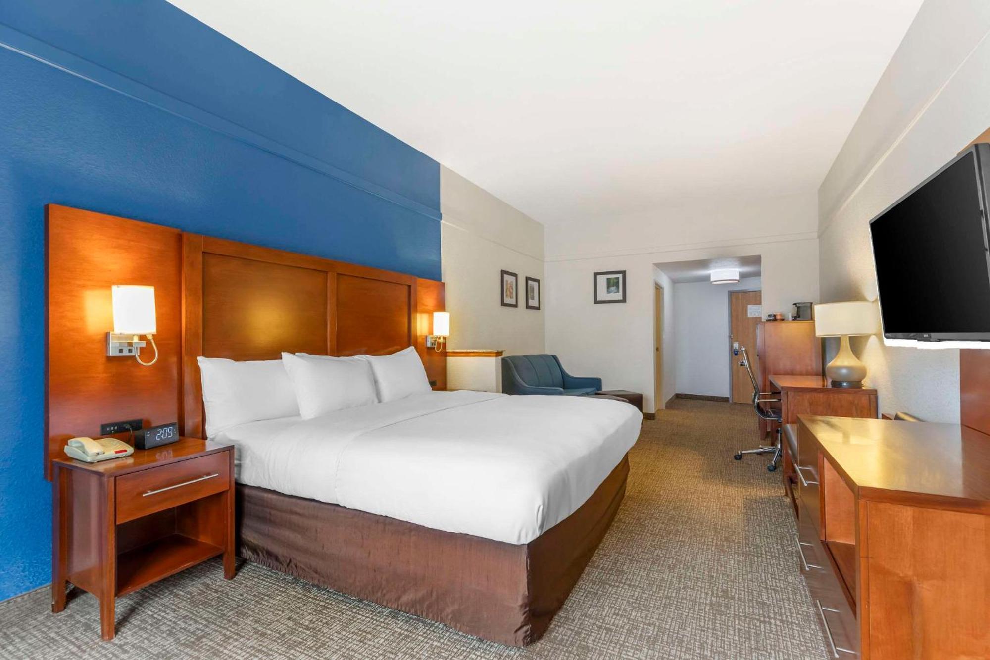 Comfort Suites Лонгмонт Экстерьер фото
